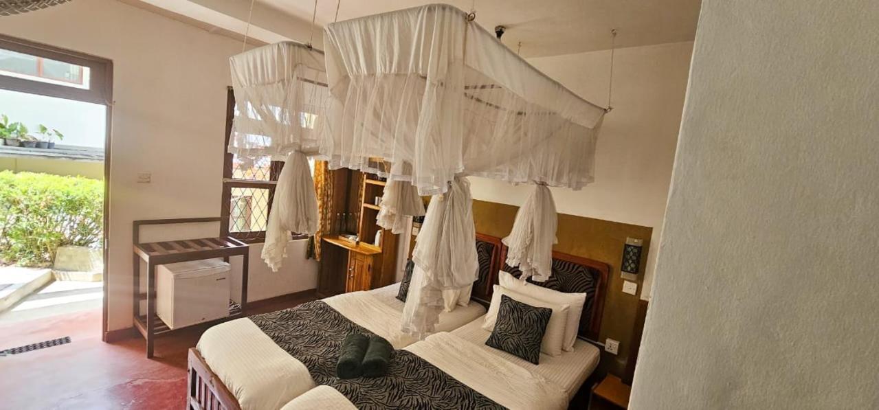 Hilltop Guest House Елла Екстер'єр фото