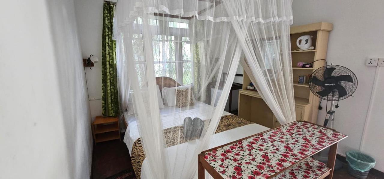 Hilltop Guest House Елла Екстер'єр фото